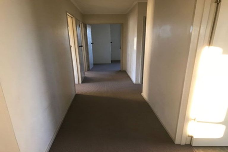 Photo of property in 9 Colonial Place, Kelvin Grove, Palmerston North, 4414