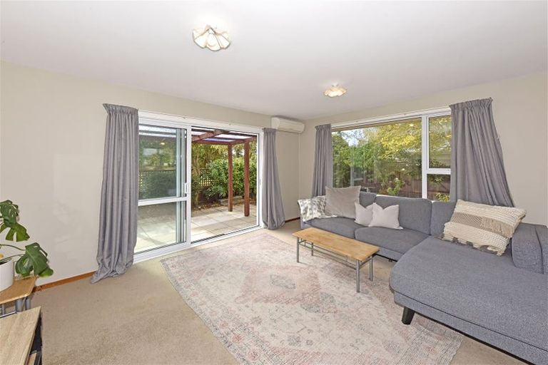 Photo of property in 1/7a Kruse Place, Redwood, Christchurch, 8051