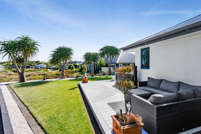 Photo of property in 10 Augusta Grove, Waiwhakaiho, New Plymouth, 4312