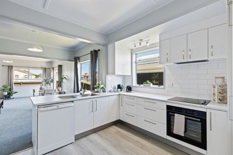 Photo of property in 2 King Street, Waitara, 4320