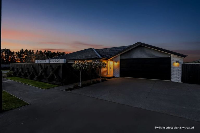 Photo of property in 6 Dunlops Crescent, Marshland, Christchurch, 8083