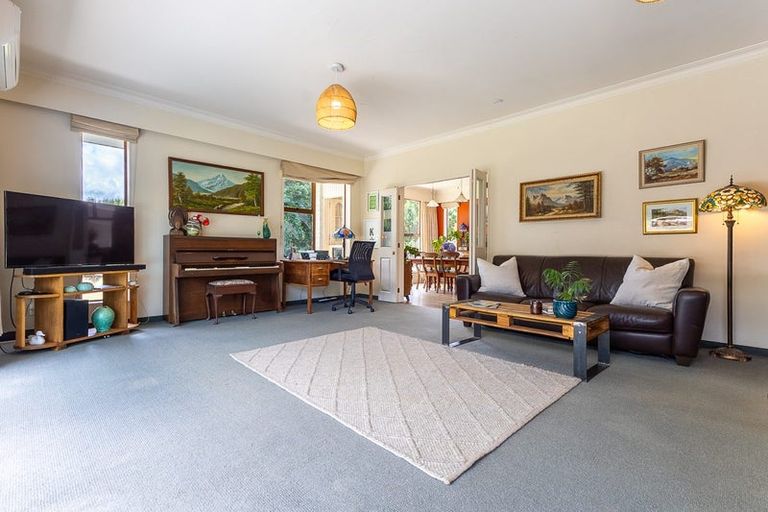 Photo of property in 46 North Manakau Road, Manakau, Levin, 5573