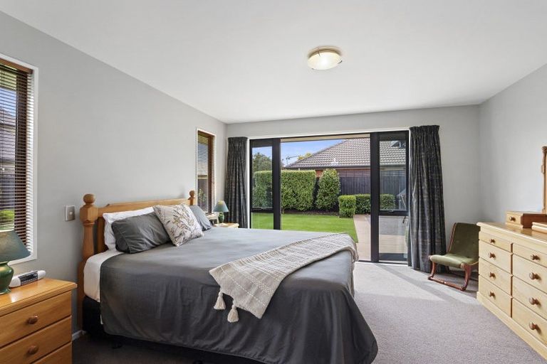 Photo of property in 9 Napoleon Close, Harewood, Christchurch, 8051