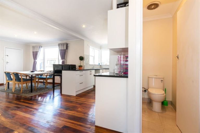 Photo of property in 2a Colin Street, Mangere, Auckland, 2022