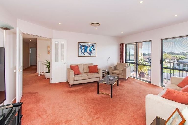 Photo of property in 9 Lamia Place, The Gardens, Auckland, 2105