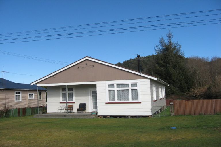 Photo of property in 9 Edwyn Street, Blackball, 7804