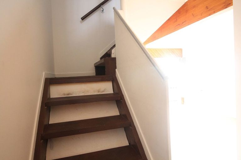 Photo of property in 12 Hazelmay Place, Bucklands Beach, Auckland, 2014