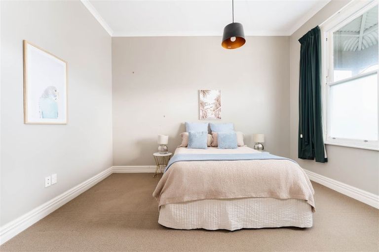 Photo of property in 73 Oxford Street, South Dunedin, Dunedin, 9012