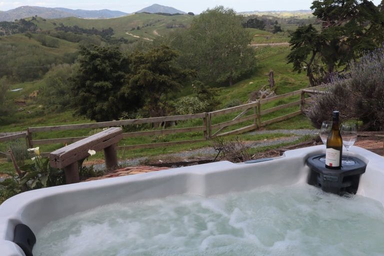 Photo of property in 7 James Road, Maungaturoto, 0587