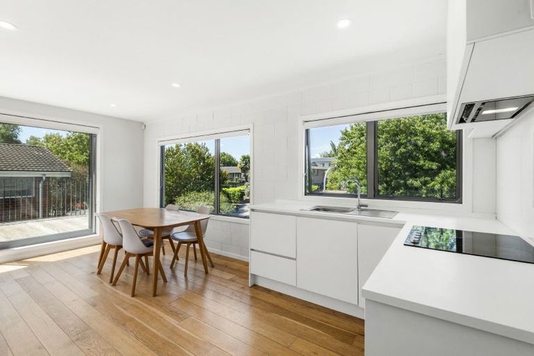 Photo of property in 1/22 Don Croot Street, Morningside, Auckland, 1021