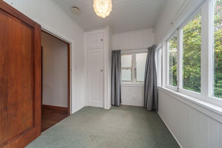 Photo of property in 5 Jalna Avenue, Khandallah, Wellington, 6035