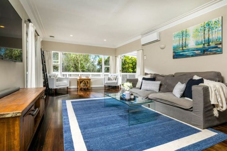 Photo of property in 9 The Close, Greenhithe, Auckland, 0632