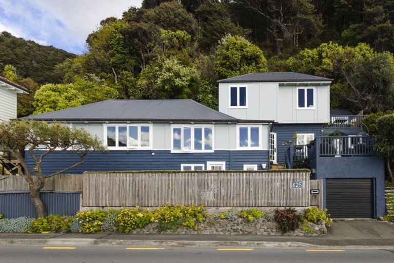 Photo of property in 625 Marine Drive, Days Bay, Lower Hutt, 5013
