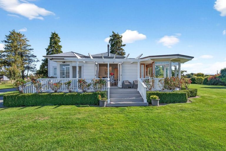 Photo of property in 23a Hupenui Road, Ahikouka, Greytown, 5794