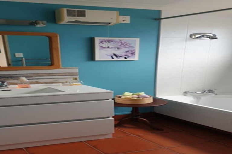 Photo of property in 23 Clifton Road, Haumoana, 4102