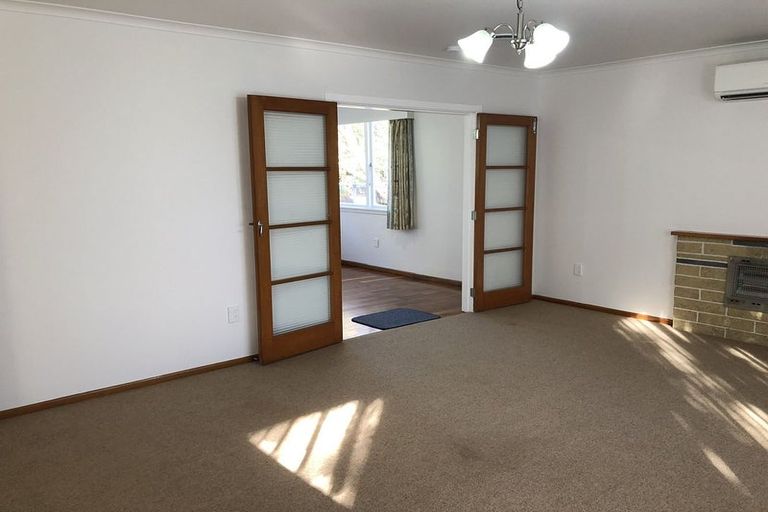 Photo of property in 2/54 Kings Crescent, Hutt Central, Lower Hutt, 5010