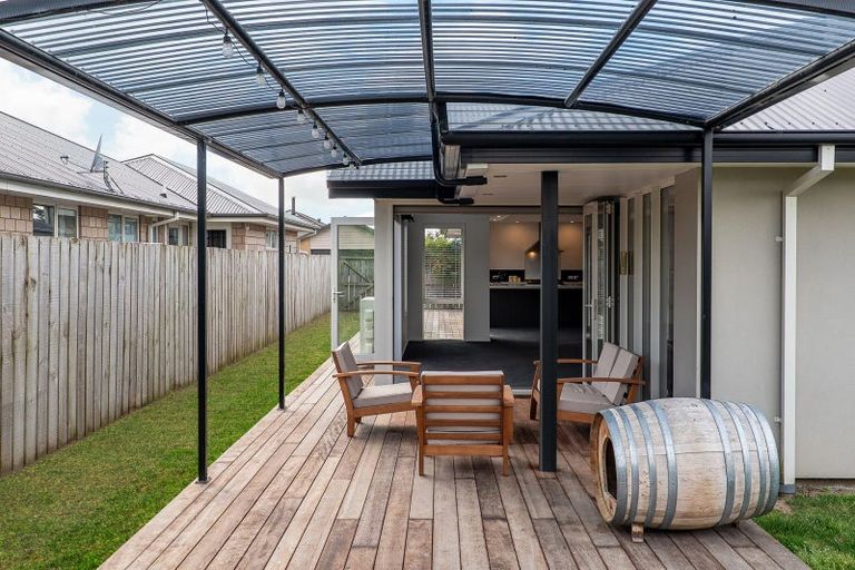 Photo of property in 22 Pemberton Drive, Darfield, 7510