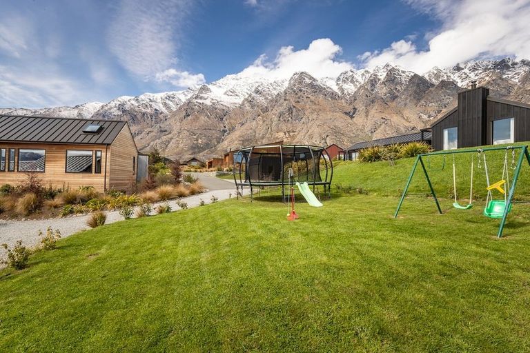 Photo of property in 8 Ellesmere Avenue, Jacks Point, Queenstown, 9371