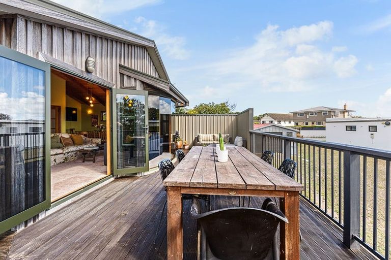 Photo of property in 3b Barrett Street, Westown, New Plymouth, 4310