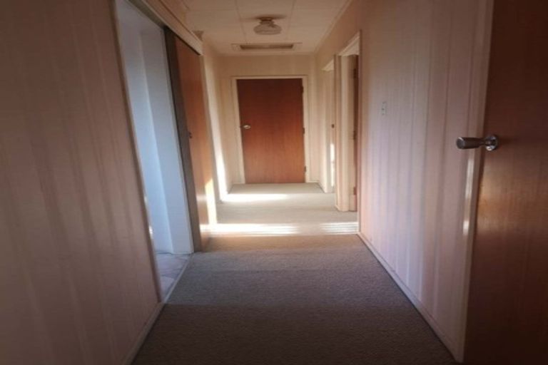 Photo of property in 1/29 Glenmore Road, Sunnyhills, Auckland, 2010