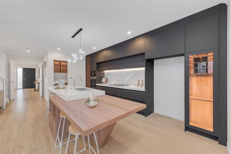 Photo of property in 27 Koromeke Street, Flat Bush, Auckland, 2019