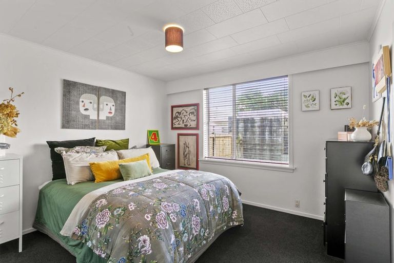 Photo of property in 3/10 Shortland Street, Lower Vogeltown, New Plymouth, 4310