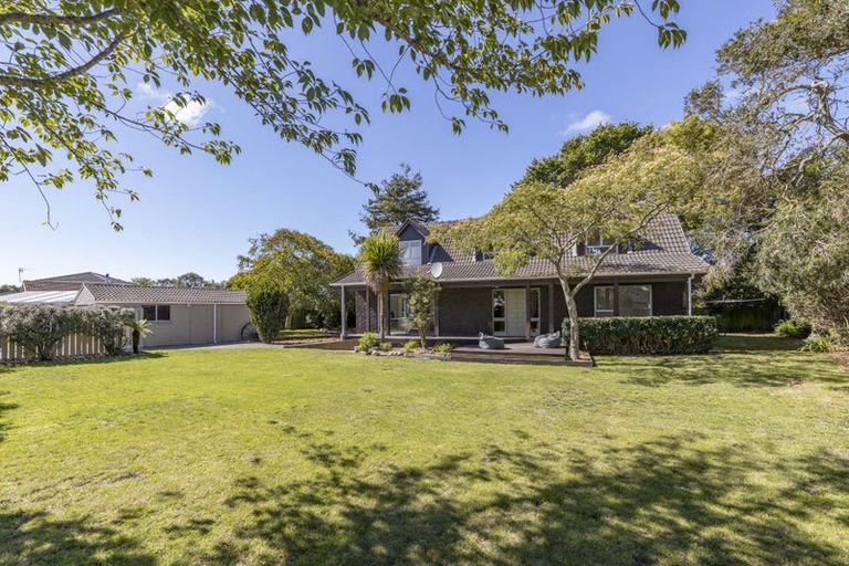 Photo of property in 11a Sequoia Place, Parklands, Christchurch, 8083