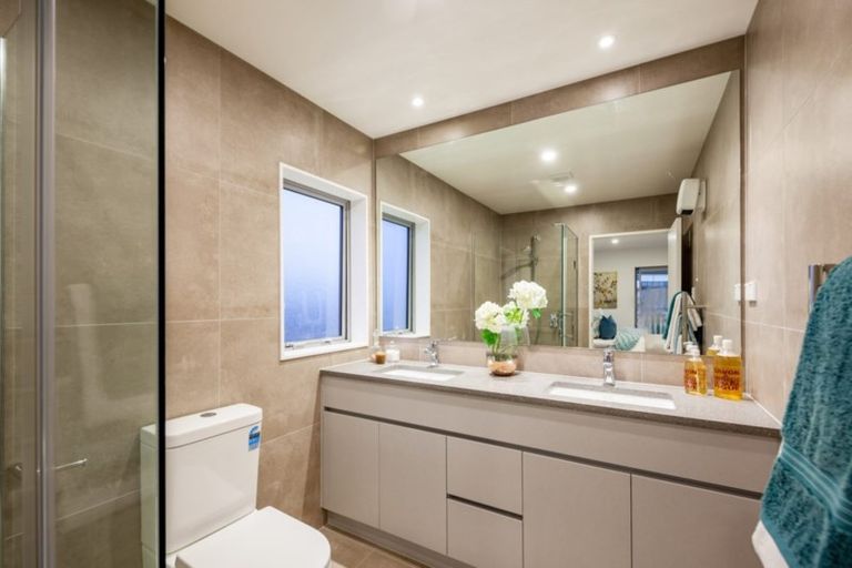 Photo of property in 155 Godfrey Drive, Orewa, 0931