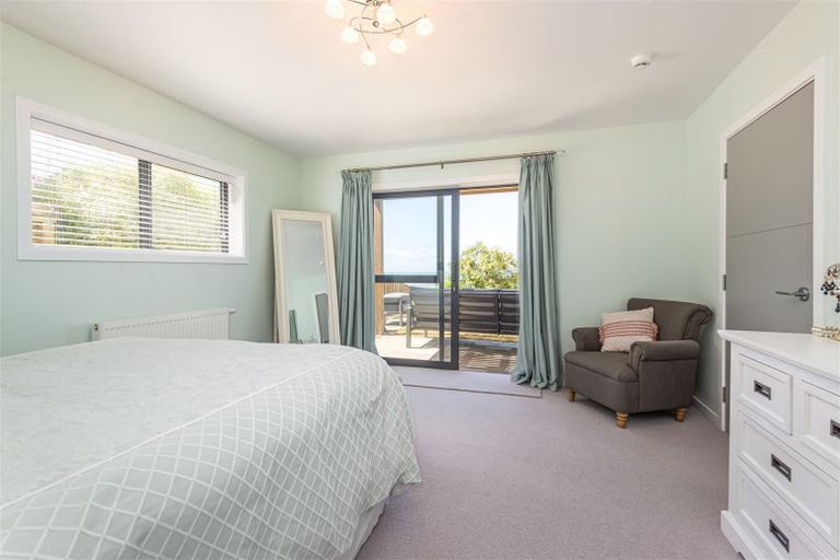 Photo of property in 11 Mortens Lane, Mount Pleasant, Christchurch, 8081