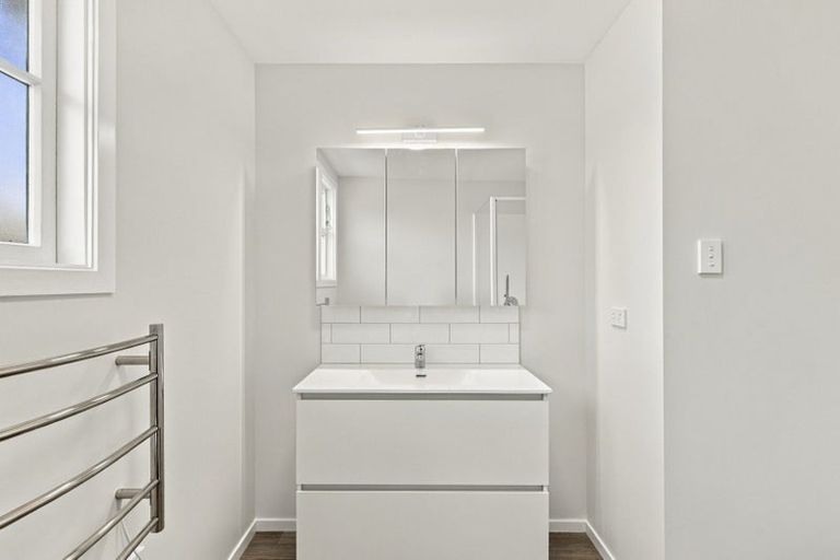 Photo of property in 61 Parsons Street, Frankleigh Park, New Plymouth, 4310