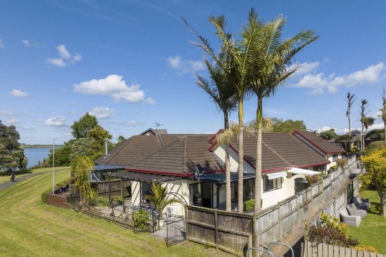 Photo of property in 1/16 Dalmahoy Place, Wattle Downs, Auckland, 2103