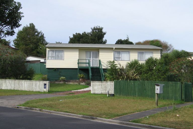 Photo of property in 5 Trengove Place, West Harbour, Auckland, 0618