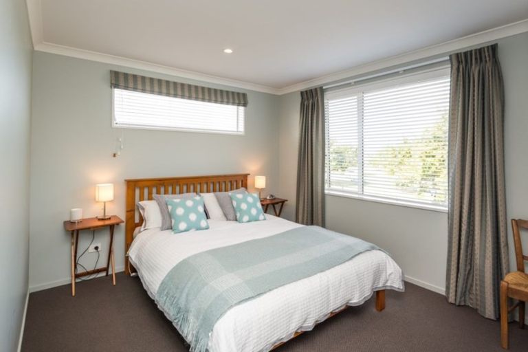 Photo of property in 48 Titirangi Crescent, Parklands, Christchurch, 8083
