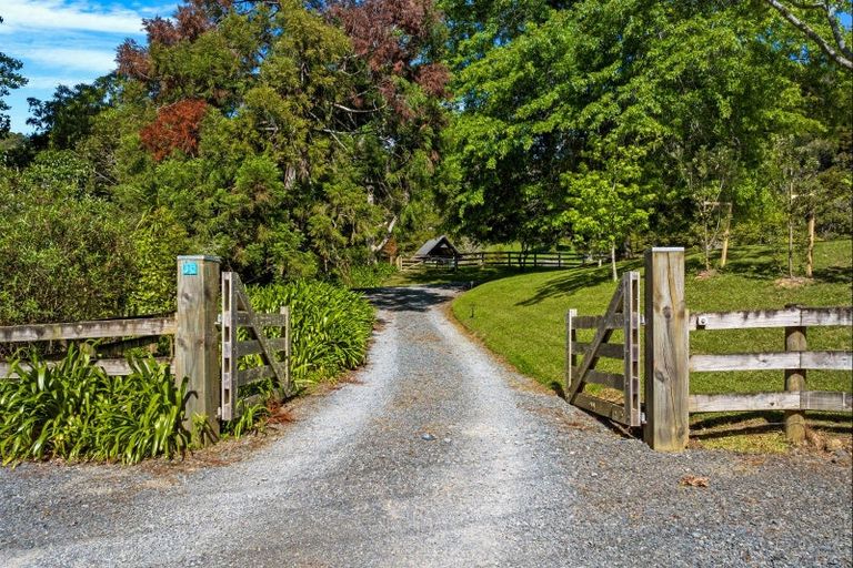 Photo of property in 92 Ashton Road, Whangateau, Warkworth, 0985