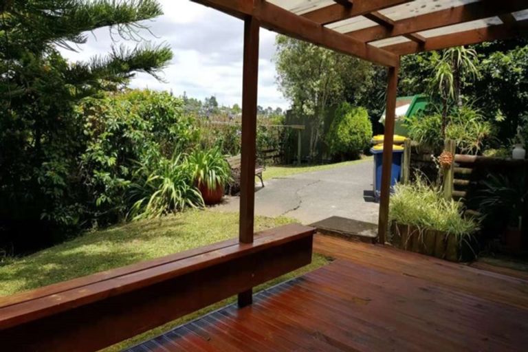 Photo of property in 11 Tempo Place, Torbay, Auckland, 0630