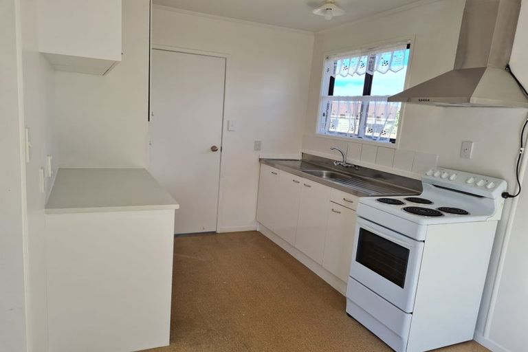 Photo of property in 2/321 Weymouth Road, Weymouth, Auckland, 2103
