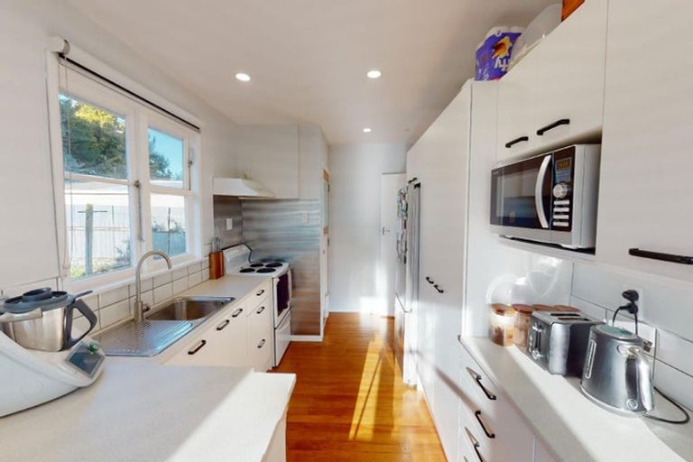 Photo of property in 15 Dorset Crescent, Hokowhitu, Palmerston North, 4410