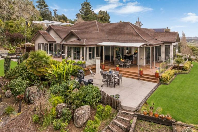 Photo of property in 39 Harry Dreadon Road, Opaheke, Papakura, 2584