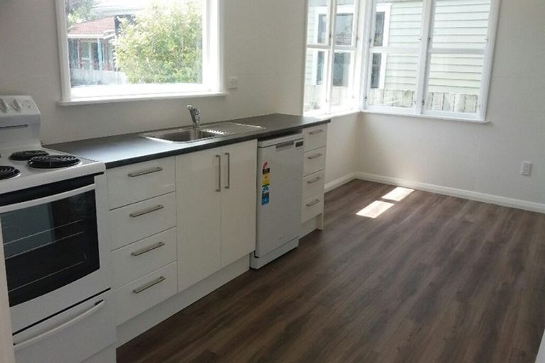 Photo of property in 9 Winton Street, Paraparaumu Beach, Paraparaumu, 5032