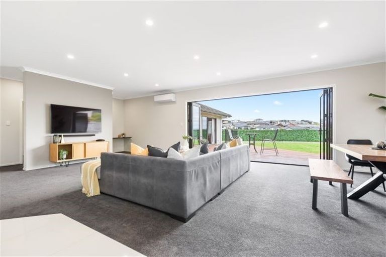 Photo of property in 8 Platina Place, Flagstaff, Hamilton, 3210