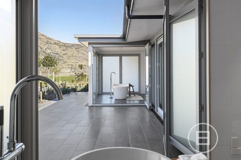 Photo of property in 8 Kahiwi Drive, Lower Shotover, Queenstown, 9304