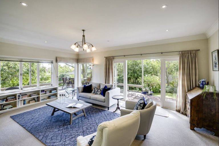 Photo of property in 11 Tauroa Road, Havelock North, 4130