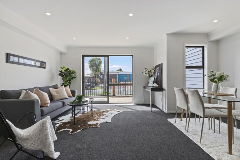 Photo of property in 4/29 May Street, Mount Maunganui, 3116