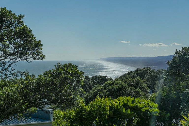 Photo of property in 6 Berridge Road, Muriwai, Waimauku, 0881