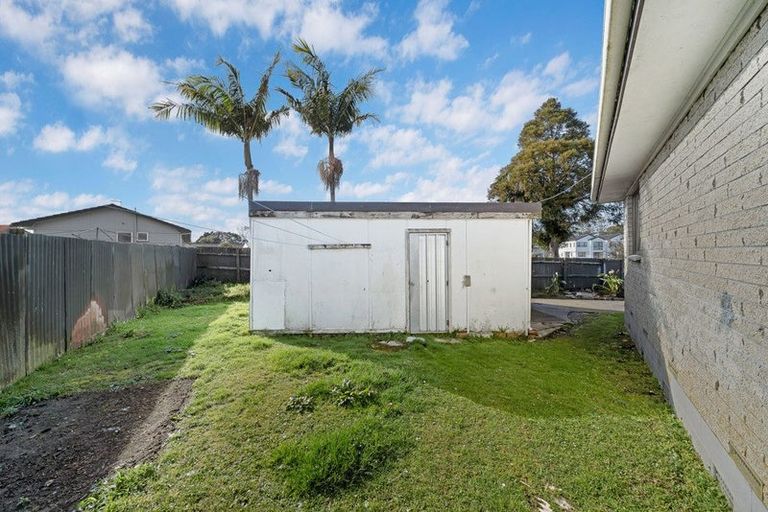 Photo of property in 25 Sharland Avenue, Manurewa, Auckland, 2102