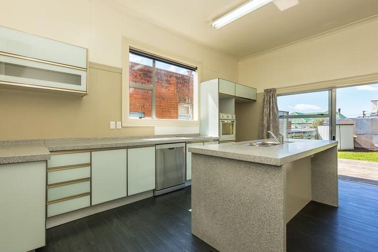 Photo of property in 5 Cole Street, Caversham, Dunedin, 9012