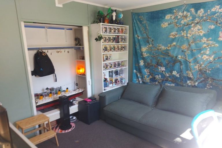 Photo of property in 32 Holborn Drive, Stokes Valley, Lower Hutt, 5019