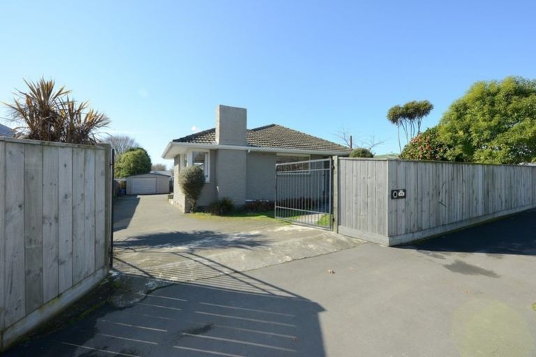 Photo of property in 334 Memorial Avenue, Burnside, Christchurch, 8053