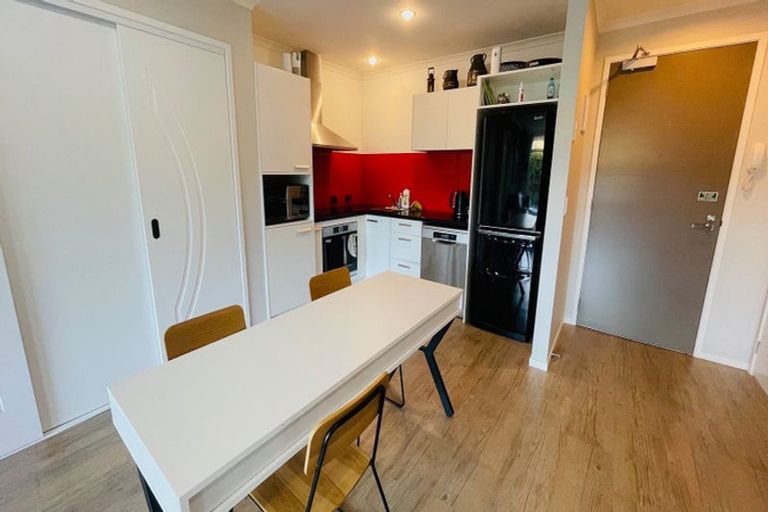 Photo of property in Norfolk Apartments, 105/19 Bute Road, Browns Bay, Auckland, 0630