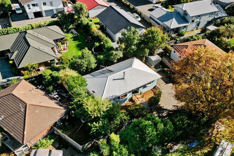 Photo of property in 2/23 Fifield Terrace, Waltham, Christchurch, 8023